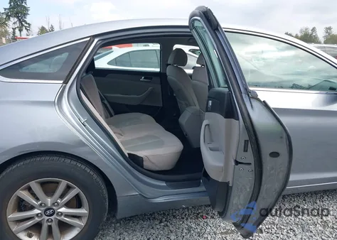 2015 Hyundai Sonata Se z USA, uszkodzony, nr VIN 5NPE24AF1FH119116